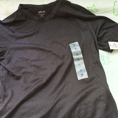 Old Navy T-shirt for Boys 6-7 Years New, Black and Gray