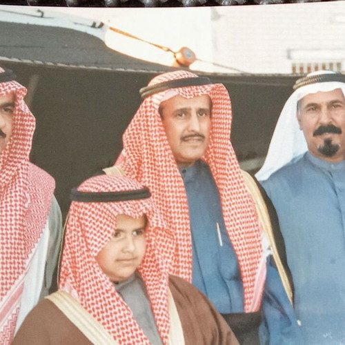 Photo of a well-known Arab family like new