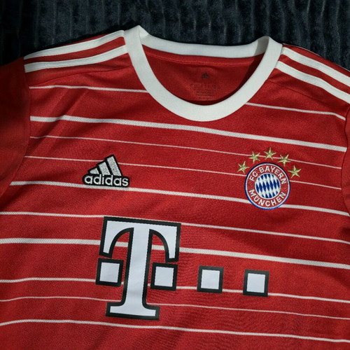Bayern Munich 2022-23 jersey like new, authentic, size large