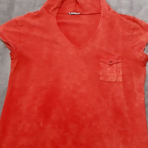 VCM Tshirt with hood fancy red M/L like new