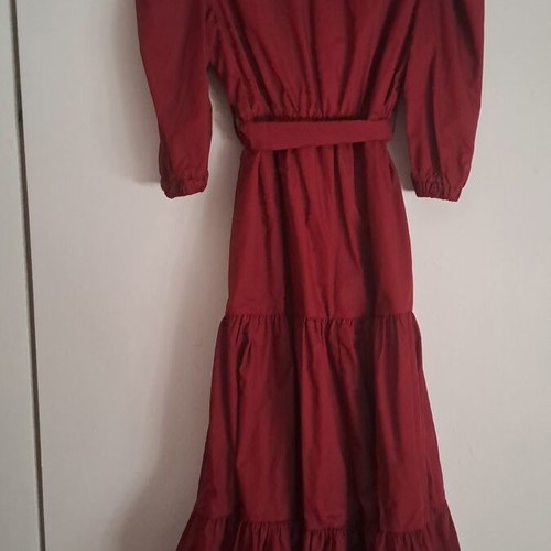 Chaton dress like new, burgundy, medium size with elastic waist