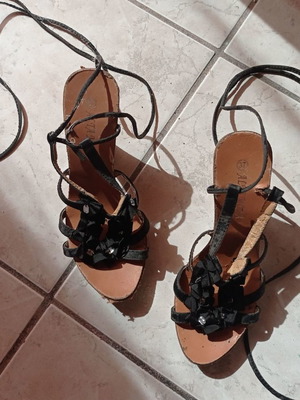 Sandals used with high fastening and long strap size 38 black