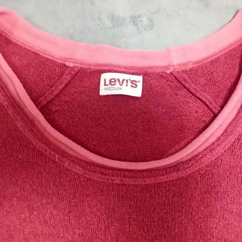 Levi's women's sweater red like new