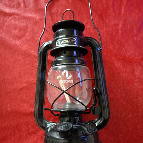 Sunlight Storm Lantern like new, black metal kerosene lamp