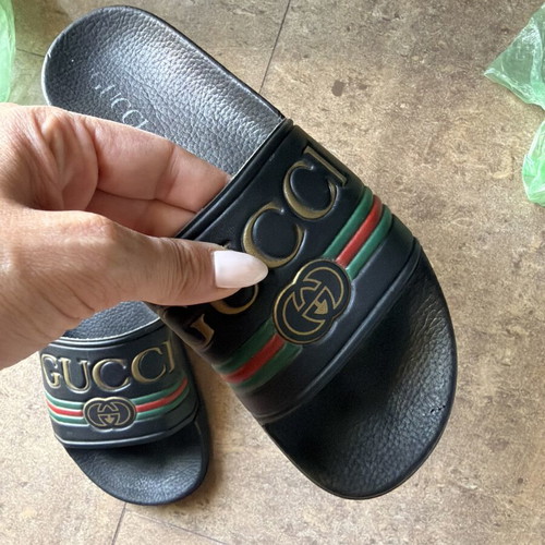 Gucci black slippers size 38