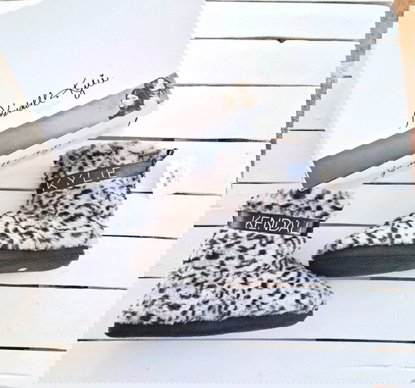Kendall & Kylie. Μποτακια παντόφλες, sz 40 ζεστές απίθανες μαλακές με πάτο υπερυψωμένο