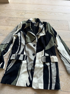 Women's jacket medium colorful like new