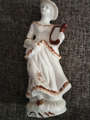 Γυναικεία φιγούρα από πορσελάνη μεταχειρισμένη με σφραγίδα B 20 εκατοστά