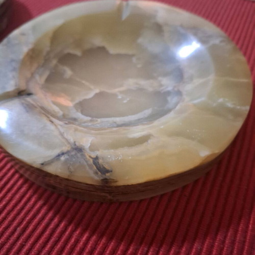 Marble ashtrays like new, set of 2, yellow tone