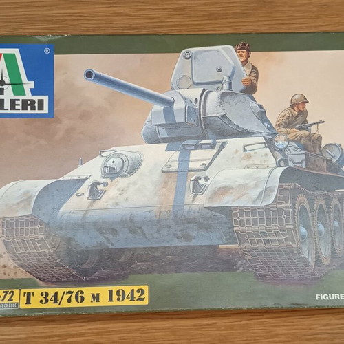 Italeri T-34/76 M 1942 model kit 1:72 scale