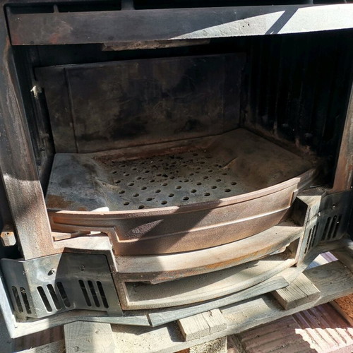 La Nordica energy cassette fireplace used 9kW