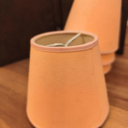 Set of 4 salmon lampshades for clip-on lighting
