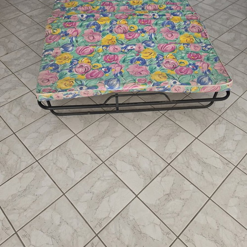 Media Strom folding divan with mattress