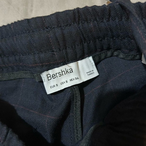 Ανδρικό υφασμάτινο παντελόνι Bershka σαν καινούργιο, μπλε, μέγεθος S