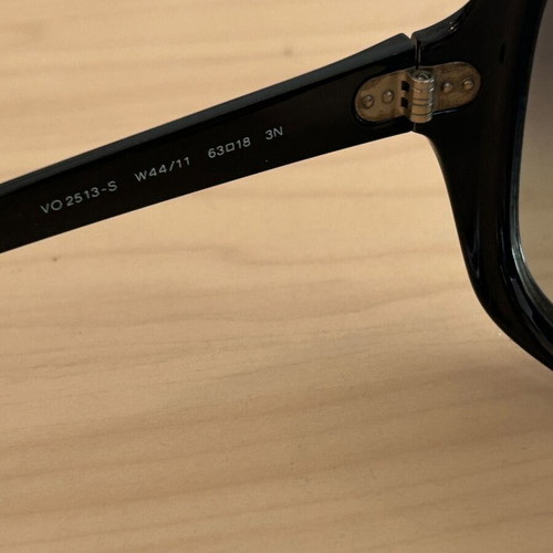Vogue VO2513 oversized sunglasses, black