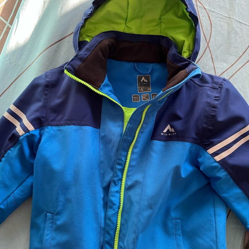 Mc Kinley ski jacket for boy 10 years like new, blue and green