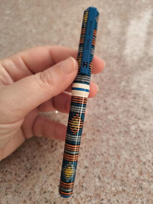 Daniel Hechter pen new