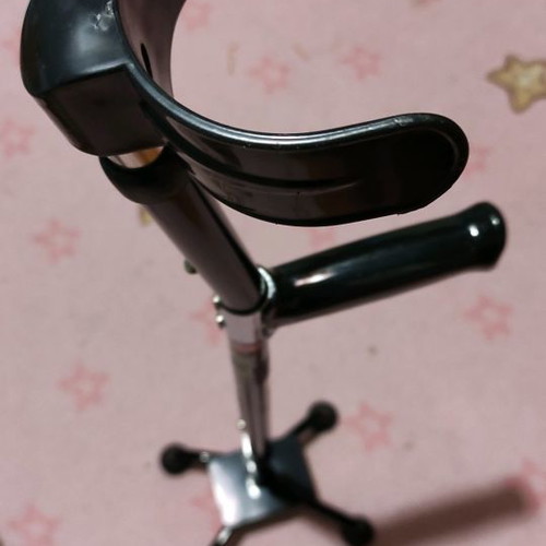 Four-legged cane with elbow support new