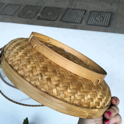Bamboo basket with net used, suitable for drying