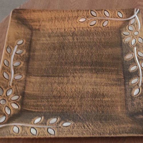 Decorative tray with 3 bases for tealights used