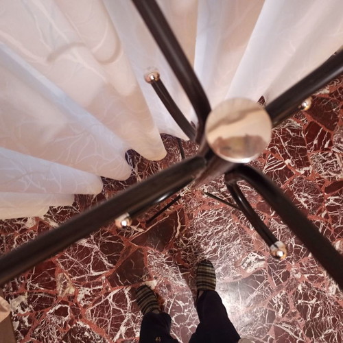 Black floor coat rack used, 1.77 m height, metal frame
