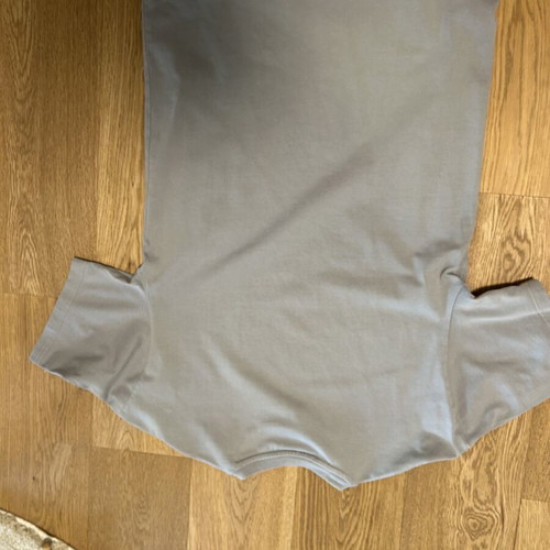 T-shirt Supply&Demand size XS like new, gray