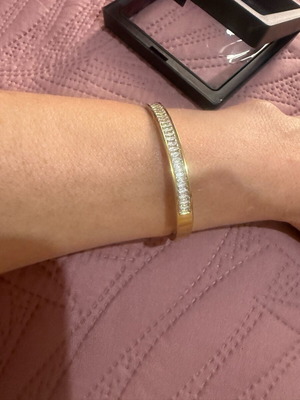 Ατσάλινο βραχιόλι καινούργιο με μπαγιέτα κρύσταλλα σε χρυσό χρώμα