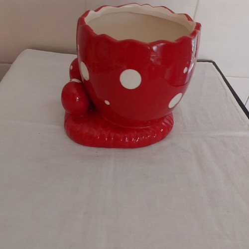 Easter ceramic egg holder new