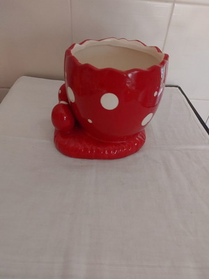Easter ceramic egg holder new