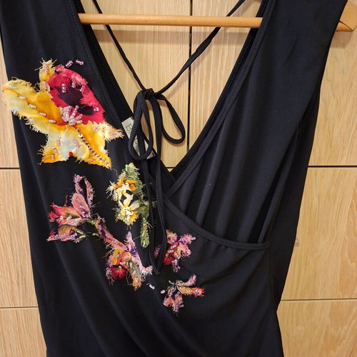 Bill Cost Wrap Top Black Like New