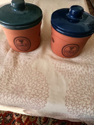 Ceramic containers used for herbs, set of 2 pieces