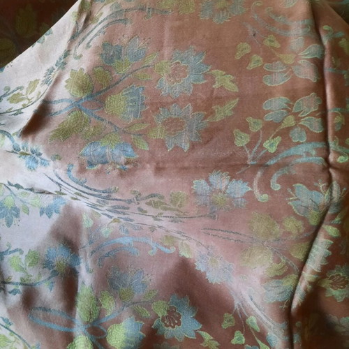 Brocade tablecloth like new, 2.20×1.90, reversible