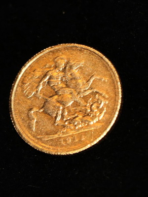 Half English Gold Pound 24K New 1911 George Sovereign Coin