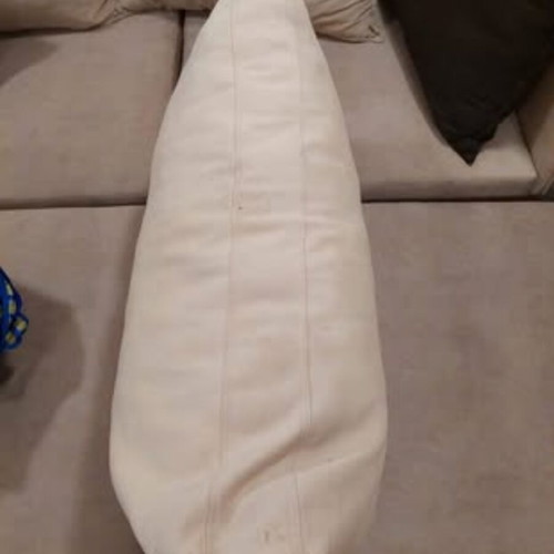 Sofa cushions set of 3 like new, ecru color