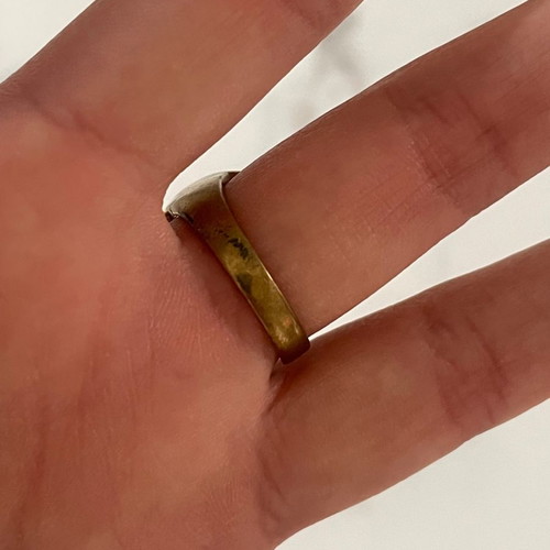 Handmade women's ring used with gray semi-precious stone