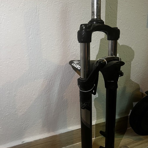 Zoom suspension 100mm for 29 inch wheel like new with service