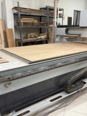 CNC Router ISAC XY 1325 like new, 16 kW, professional use