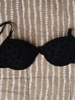 Black bra with velvet hearts size 34A-36A like new