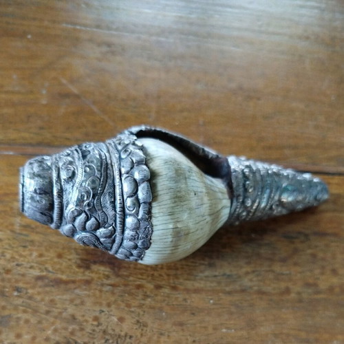 Tibetan Shanka Shell like new, white metal with semi-precious stones