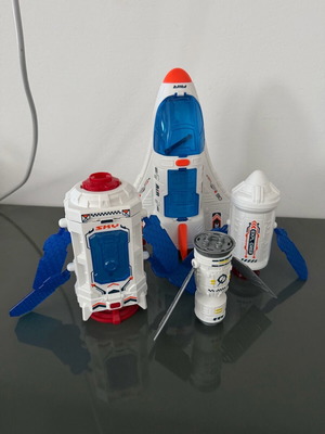 Space Station Set new