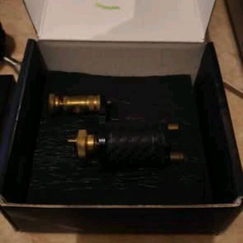 Complete tattoo set like new with two motors, power supply and pedal