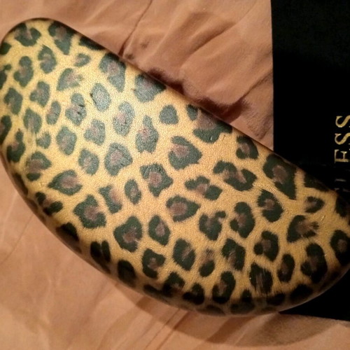 Guess hard large glasses case like new, brown and gold