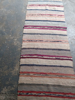 Handmade rag rug like new 2.54x78