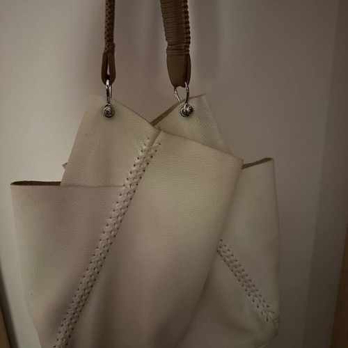 Callista shoulder bag used, white with cigar-colored handles