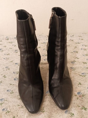 Zara black ankle boots size 37 used with pointed toe and back zipper