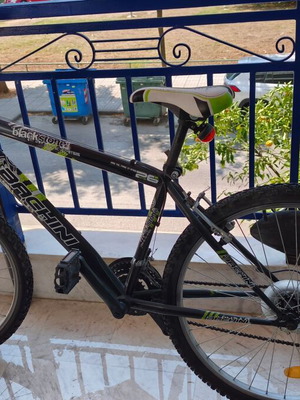 Mountain bike with gears, Thessaloniki