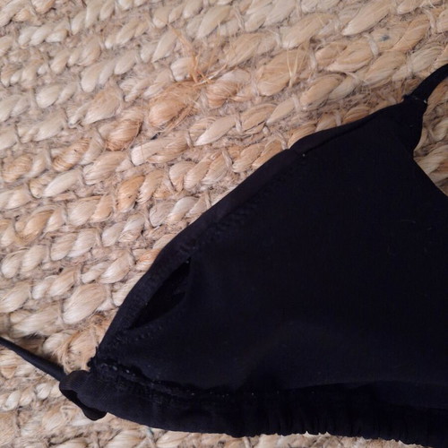 H&M Women's Bikini top with removable padding like new, black and multicolor