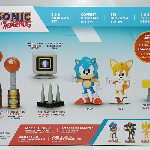 Sonic The Hedgehog & Tails diorama set new