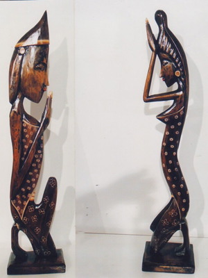 Wooden sculptures like new, two handmade pieces from Paris