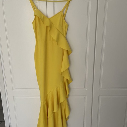 Women's dress new, yellow, size small, elastic fit